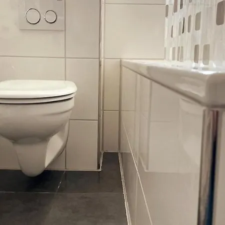 Nahe Messe Und Uniklinikum Mit Stellplatz Essen