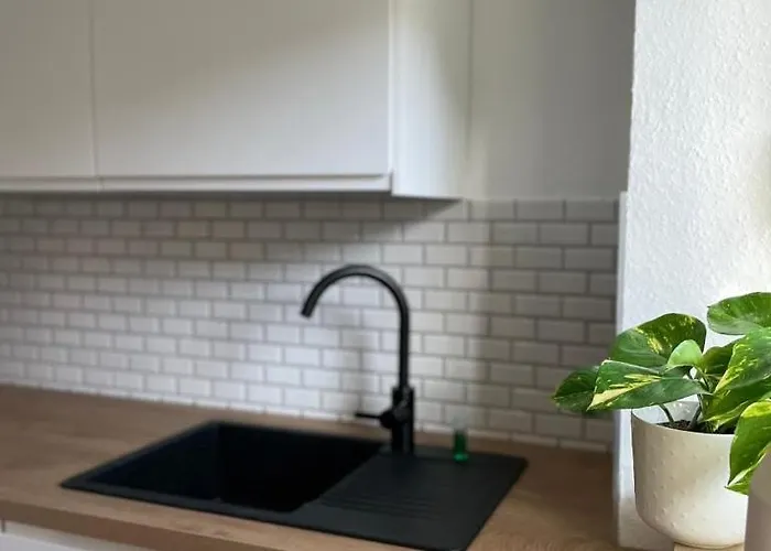 Nahe Messe Und Uniklinikum Mit Stellplatz דירה